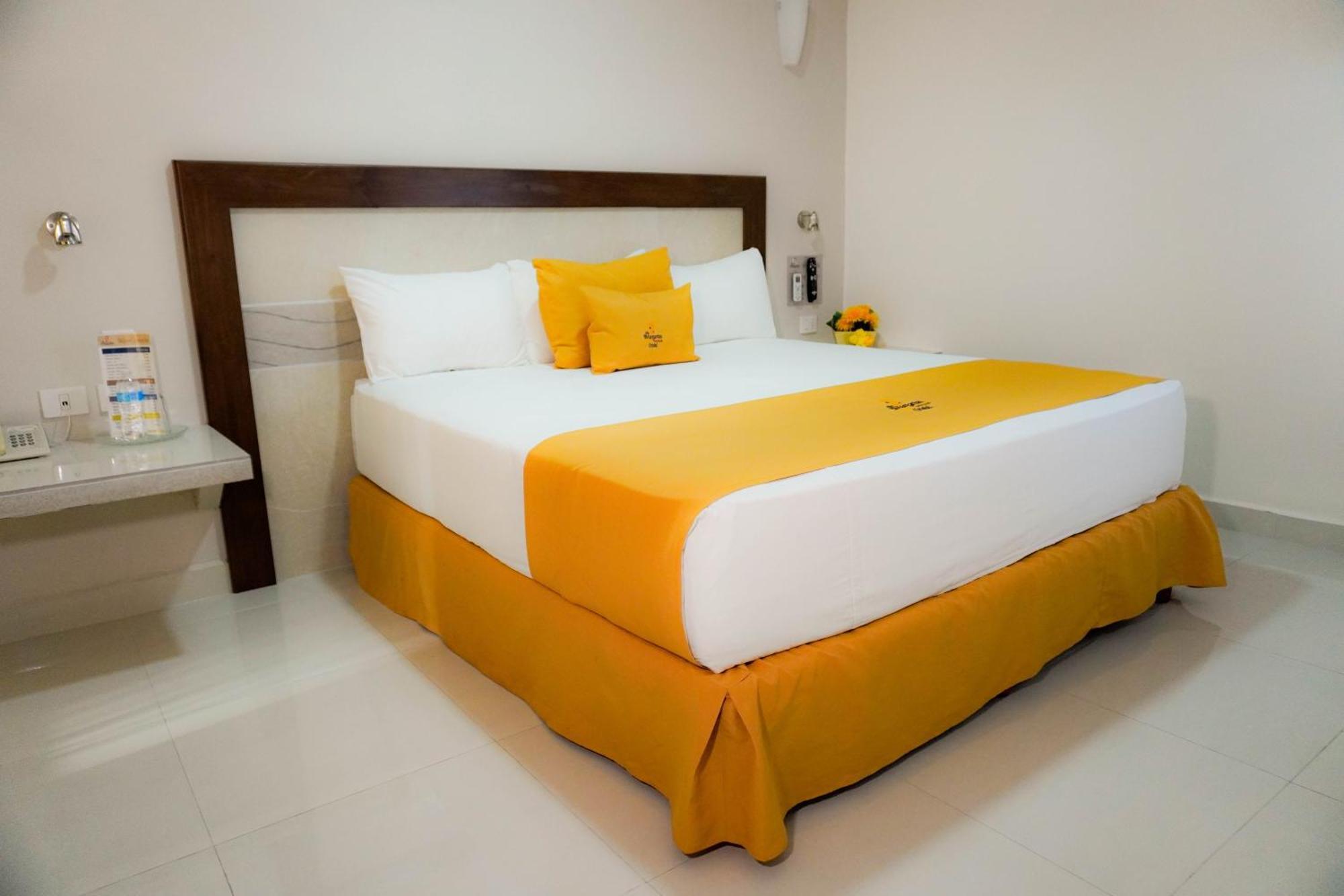 Villa Las Margaritas Plaza Cristal Xalapa Eksteriør billede